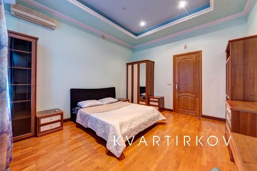 Подобова оренда 3к квартири, Киев - квартира посуточно