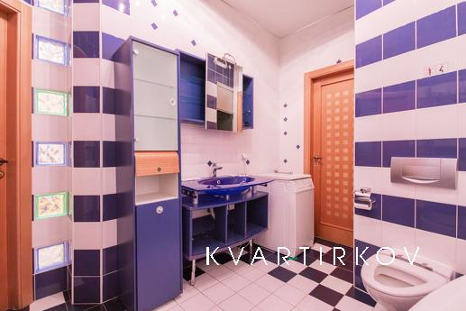 Оренда престижної 3к квартири у центрі, Киев - квартира посуточно