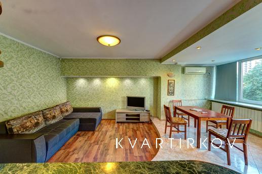 Подобова оренда 3к квартири, Киев - квартира посуточно