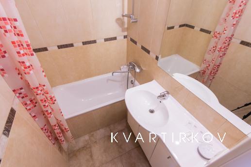 Оренда 3к квартири, метро Золоті ворота, Киев - квартира посуточно