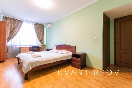 Оренда 3к квартири, метро Золоті ворота, Киев - квартира посуточно