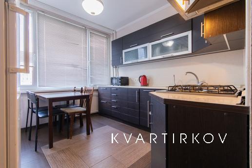 Оренда 3к квартири, метро Золоті ворота, Киев - квартира посуточно