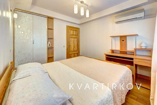 Оренда престижної 3к квартири, Киев - квартира посуточно