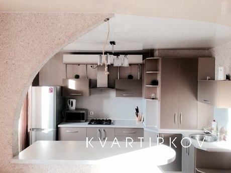 Предлагаем Вашему вниманию элитную квартиру-студию. Отличный