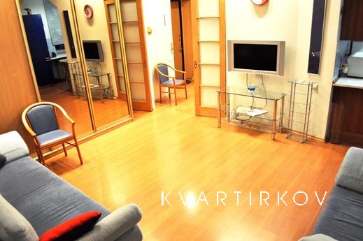 На западе Москвы сдаётся элитная, большая, полностью оснащен