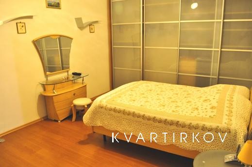 Элитная двушка на Киевской, Москва - квартира посуточно