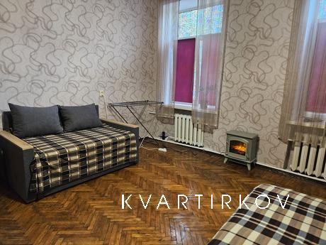 Rent 1 room apartment Vokzalna me, Kyiv - apartment by the day