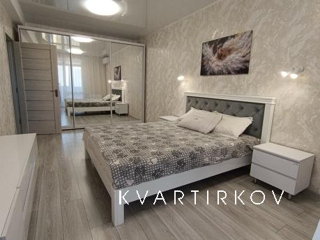 Квартира в новом доме, через дорогу – море. Квартира сдаётся