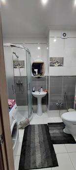 Quiet 1-room apartment, Chernivtsi - apartment by the day