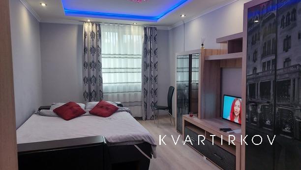 Likely quiet 1-room apartment in Novobudovo 1 on top with a 