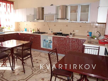 Comfortable rest, bed & breakfast, Berdiansk - apartment by the day