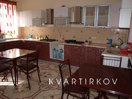 Comfortable rest, bed & breakfast, Berdiansk - apartment by the day
