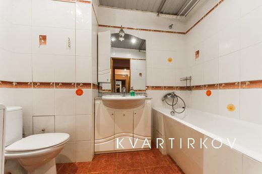 Отличная квартира рядом с м.Юго-Западная, Москва - квартира посуточно