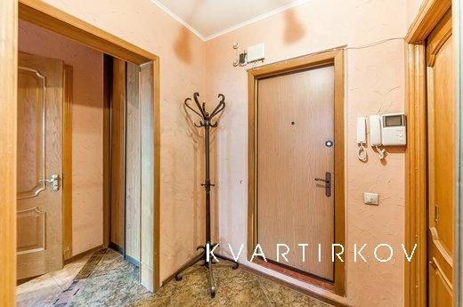 Отличная квартира рядом с м.Юго-Западная, Москва - квартира посуточно