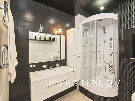 С дизайнерским евроремонтом в центре, Екатеринбург - квартира посуточно