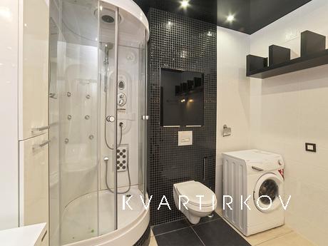 С дизайнерским евроремонтом в центре, Екатеринбург - квартира посуточно