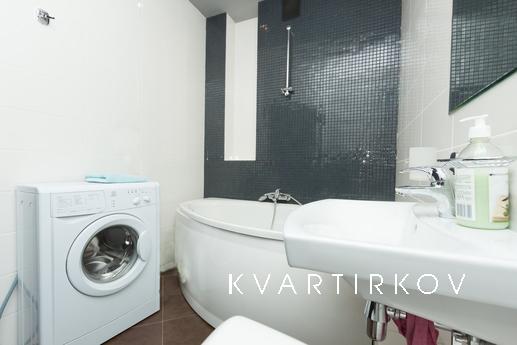 1-к квартира с евро на Саввы Белых, Екатеринбург - квартира посуточно