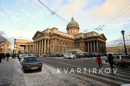 Apartments near Kazan Cathedral, Санкт-Петербург - квартира подобово