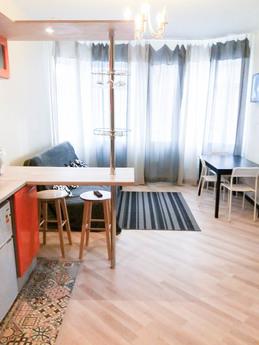 Daily st. Geologists, 4/3, Krasnogorsk - apartment by the day