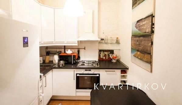 Interesting apartment in the center, Saint Petersburg - apartment by the day