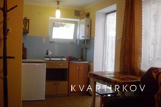 A cozy house in the center of Berdyansk, Berdiansk - apartment by the day
