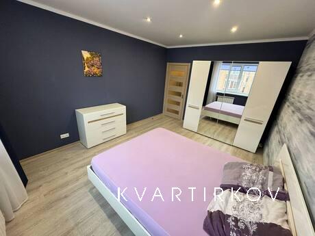 Two-room apartment in the central park district, Irpin - apartment by the day