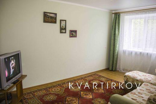 Двухкомнатная возле парка в пятиэтажке, Кисловодск - квартира посуточно