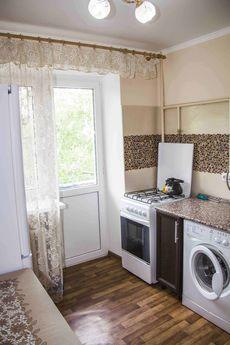 Двухкомнатная возле парка в пятиэтажке, Кисловодск - квартира посуточно