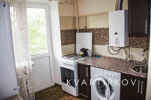 Двухкомнатная возле парка в пятиэтажке, Кисловодск - квартира посуточно