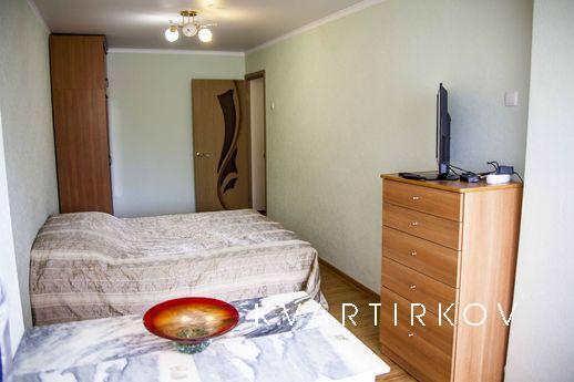 Двухкомнатная возле парка в пятиэтажке, Кисловодск - квартира посуточно