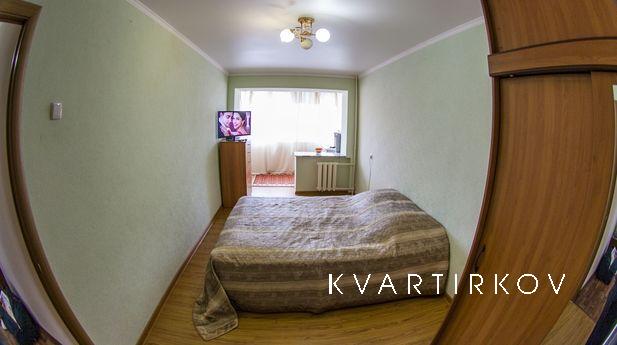 Двухкомнатная возле парка в пятиэтажке, Кисловодск - квартира посуточно