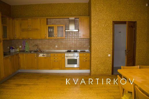 ELITE HOUSE NEAR PARK, Кисловодськ - квартира подобово