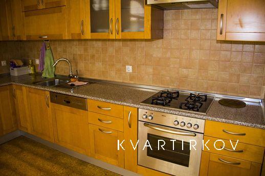 ELITE HOUSE NEAR PARK, Кисловодськ - квартира подобово