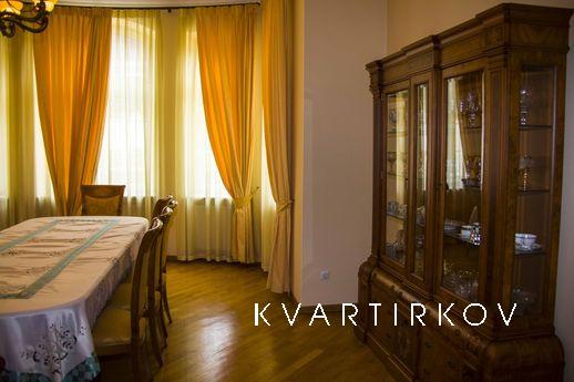 ELITE HOUSE NEAR PARK, Кисловодськ - квартира подобово