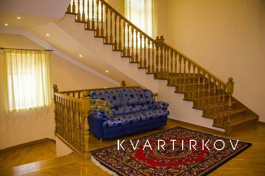 ELITE HOUSE NEAR PARK, Кисловодськ - квартира подобово