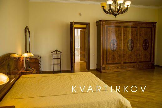 ELITE HOUSE NEAR PARK, Кисловодськ - квартира подобово