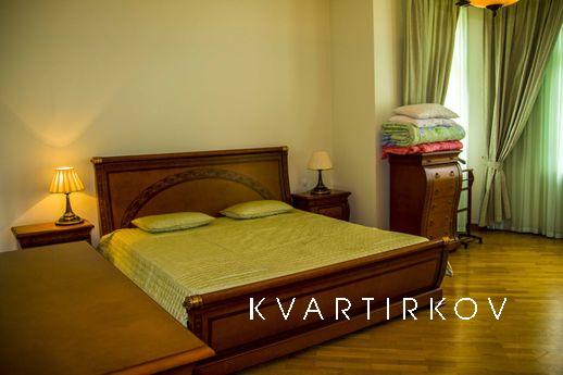 ELITE HOUSE NEAR PARK, Кисловодськ - квартира подобово