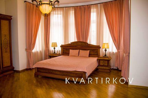 ELITE HOUSE NEAR PARK, Кисловодськ - квартира подобово