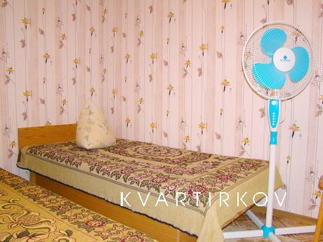 Rooms for rent, district Liski, Berdiansk - apartment by the day