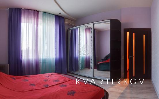 2bedroom, m.Pushkinskaya renovated, Kharkiv - apartment by the day