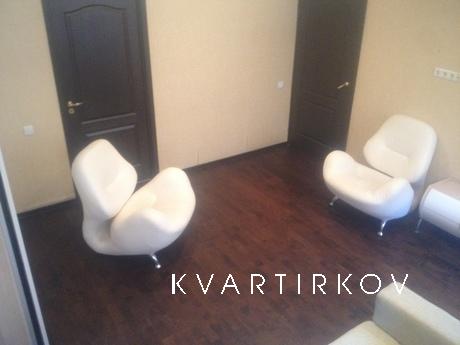 Comfortable apartment in the metro, Санкт-Петербург - квартира подобово