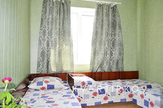 Non-Surf, 100 meters from the sea, Berdiansk - apartment by the day