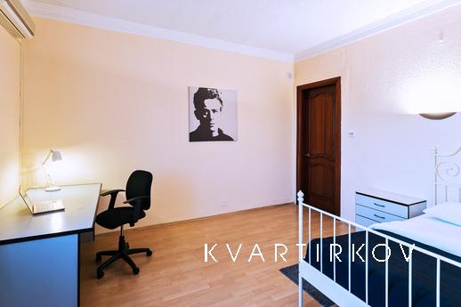 Daily Smolensky Boulevard 22/14, Moscow - apartment by the day