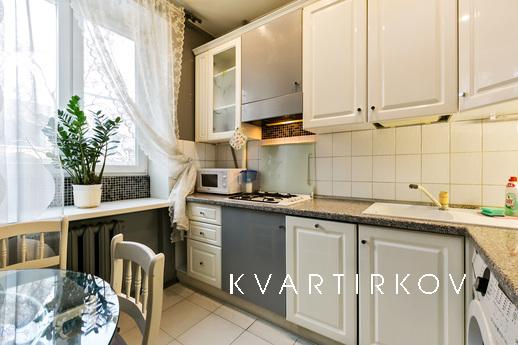 Посуточно Черняховского 3, Москва - квартира посуточно