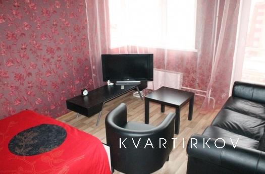 Offers comfortable and well appointed apartment in Yekaterin