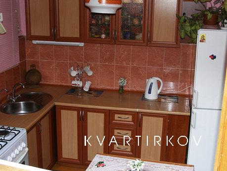 Relaxing holiday at low prices, Alushta - apartment by the day