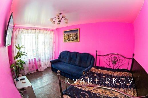 - Сдаю посуточно&почасовую
однокомнатную квартиру
- Без коми