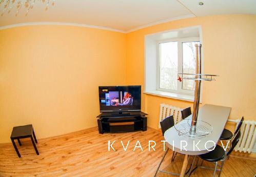 - Отличная 3 комнатная квартира-студия
в посуточную аренду
-