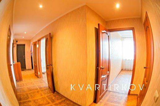 4 bedroom apartment, Saransk - apartment by the day