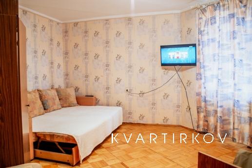 РАСЧЕТНЫЙ ЧАС 12-00 (остальное по договоренности).
*** Засел